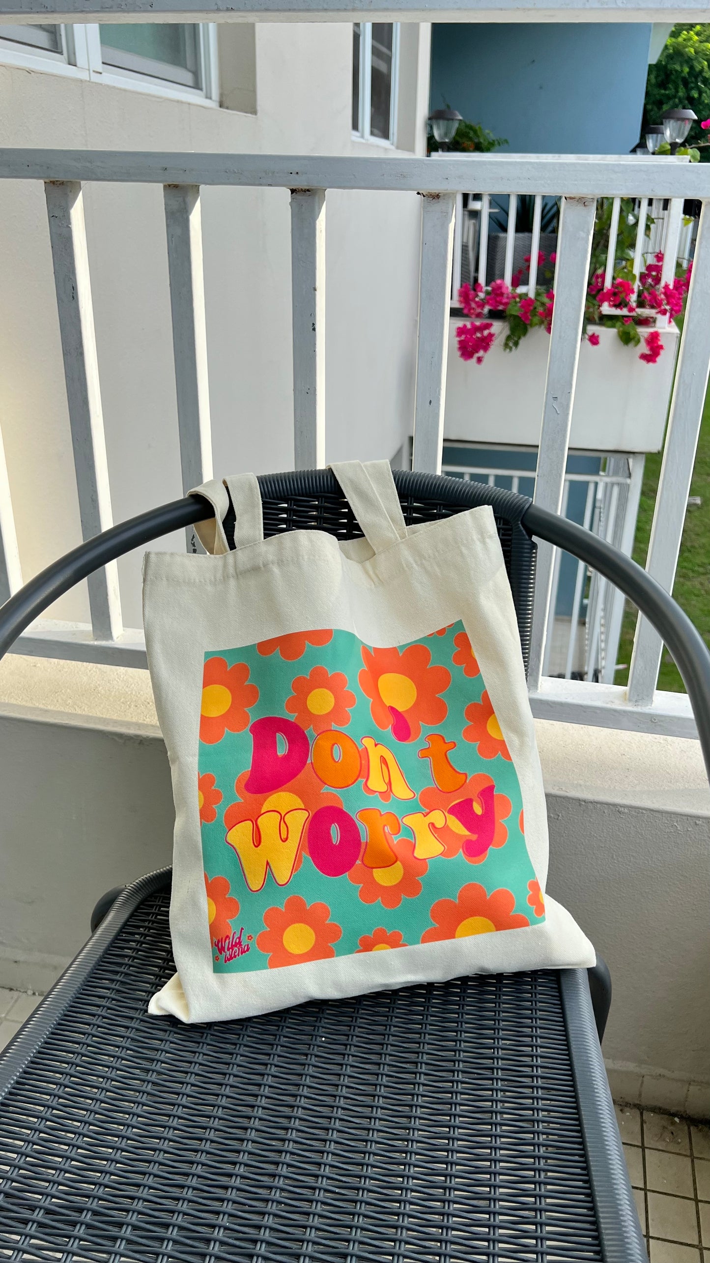 Don’t worry tote bag