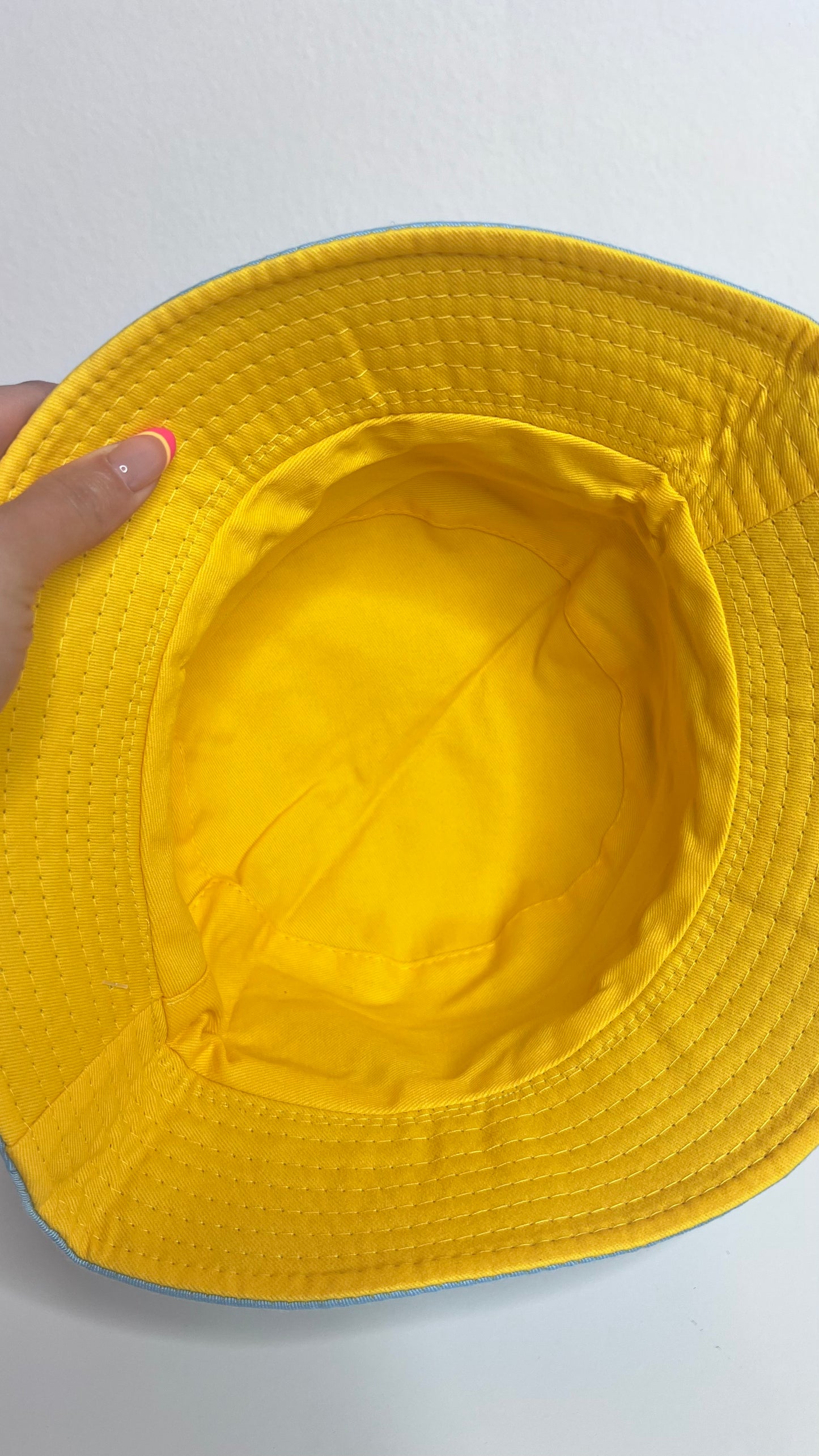 Wild isleña bucket hat one side logo, blue & mustard