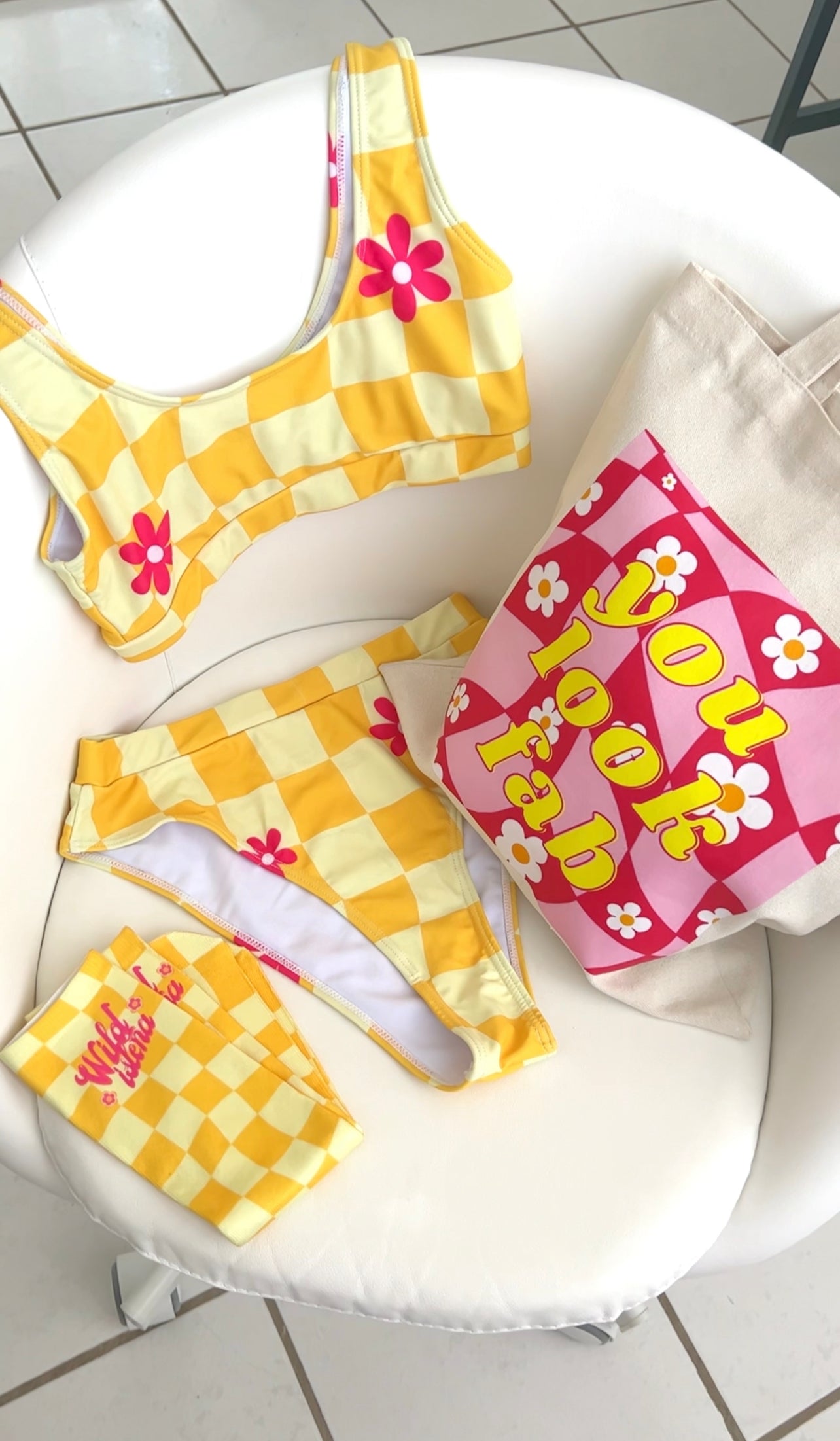 Checkers bikini Top